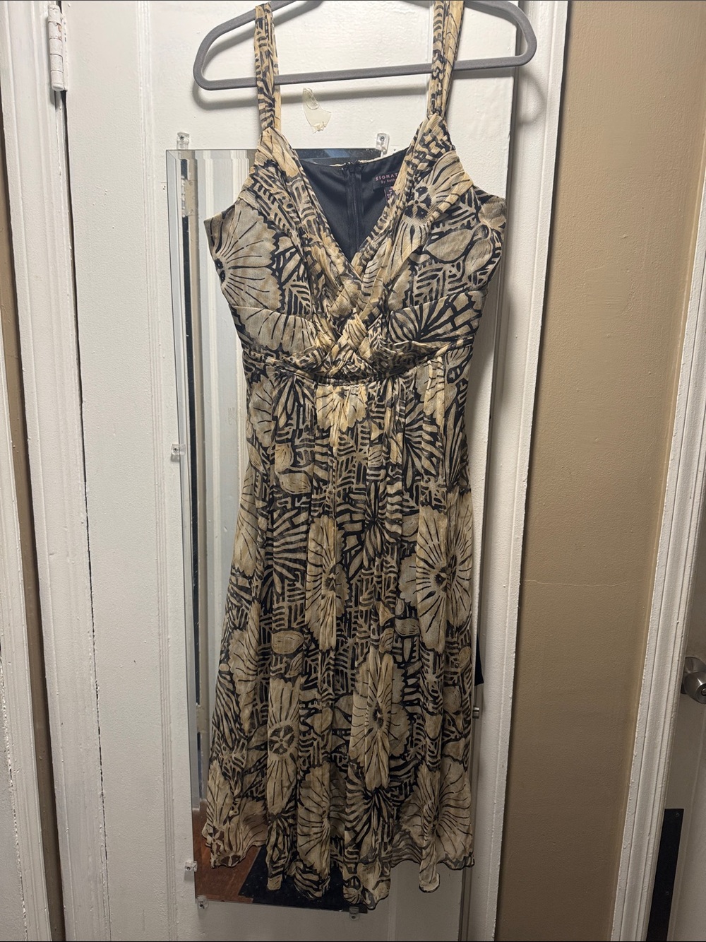Signature by Robbie Bee Black and Beige Floral midi dress